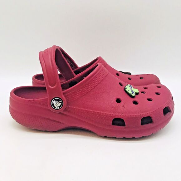 Crocs Classic Red Clogs Men's 5 - Women's 7  Comfort Shoe Slip On Water Sandals - Picture 1 of 11